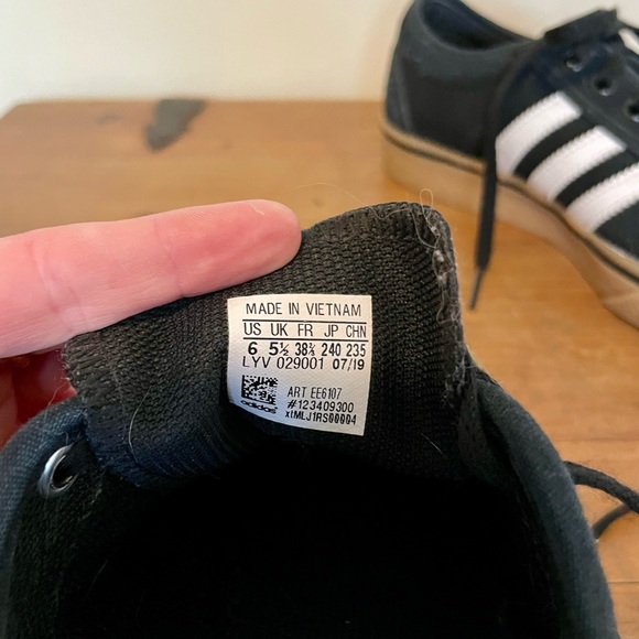 Adidas Suede Skate Shoes - Picture 7 of 8